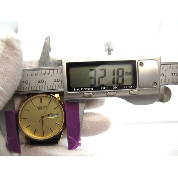 Vtg Men's Caravelle Quartz WR Analog 32mm Dial Round Watch (G699) "New Battery" - Picture 2 of 9